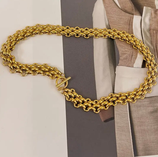 Interlocking Chain Link Necklace - Golden