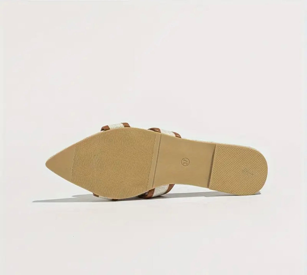 Casual Pointed Toe Flat Sandals - Beige