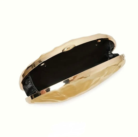 Elegant Shell Clutch - Gold