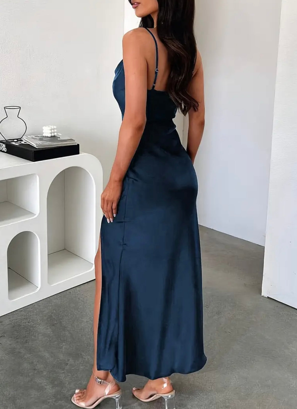 Elegant High-Thigh Slit Dress - Midnight Blue - M & L