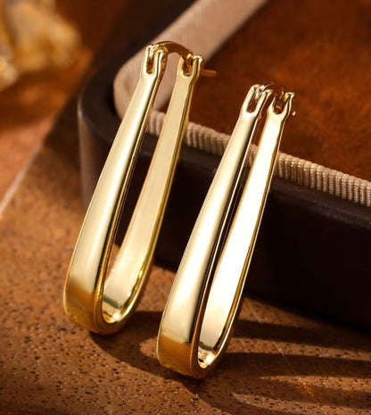 Minimalist Oval Earrings - Gold