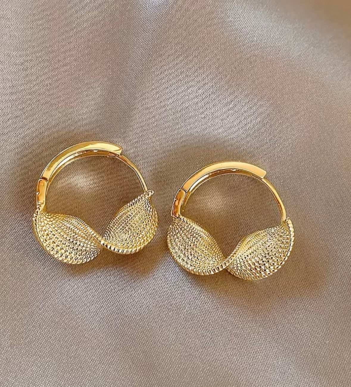 Ribbon Hoop Earrings - Gold