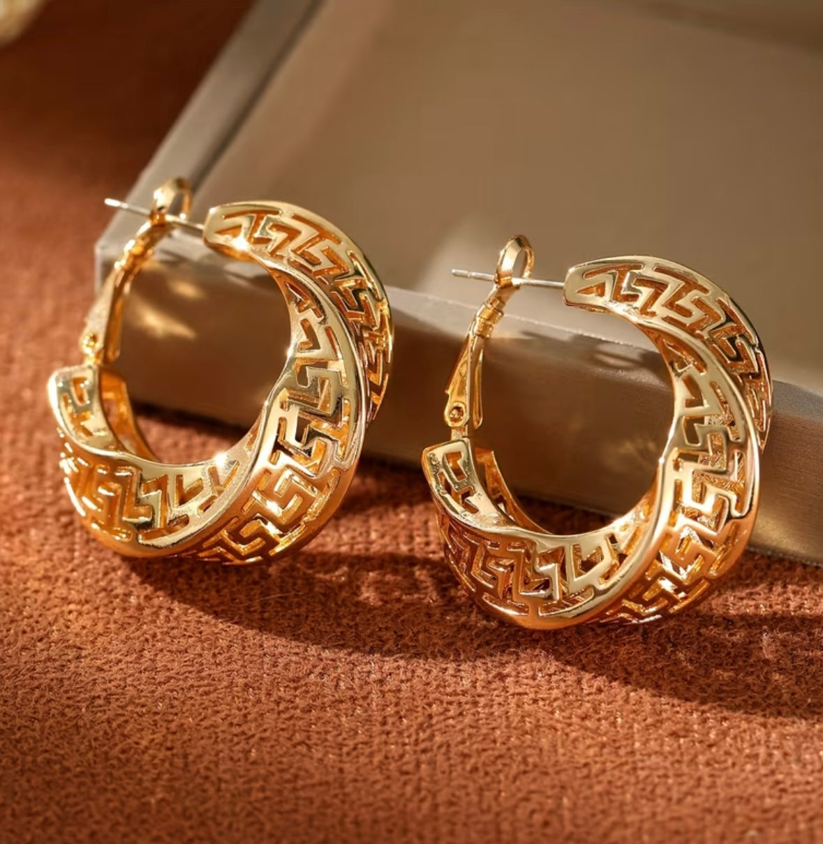 Twisted Engraved Hoop Earrings - Gold