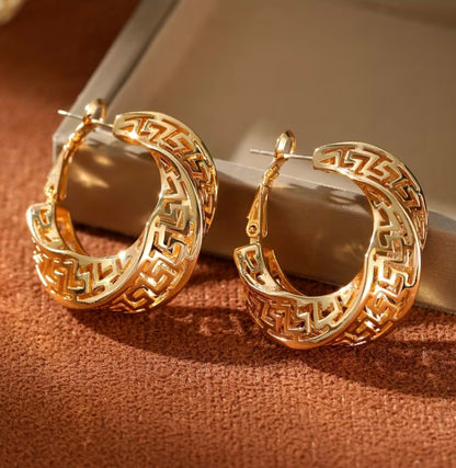 Twisted Engraved Hoop Earrings - Gold