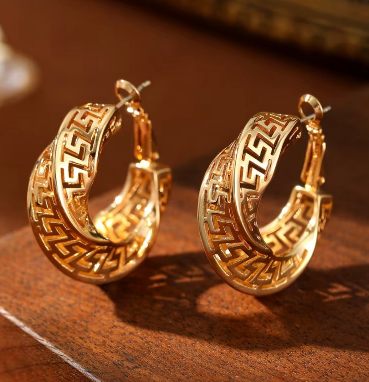 Twisted Engraved Hoop Earrings - Gold