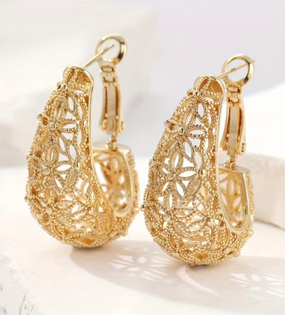 Intricate Floral Filigree Earrings - Gold