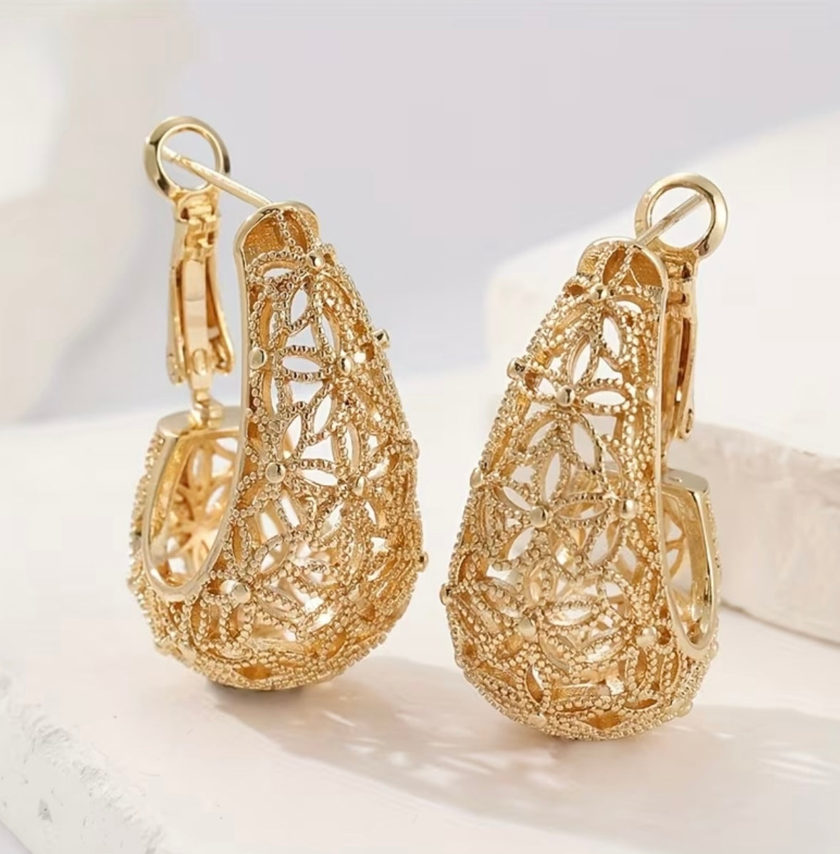 Intricate Floral Filigree Earrings - Gold