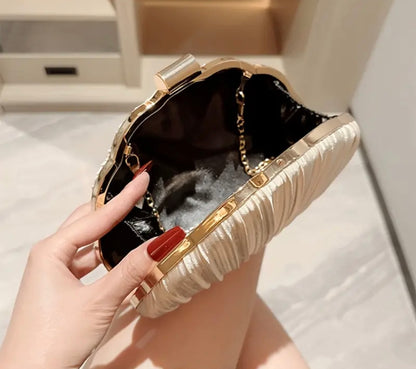 Elegant Shell Clutch - Champagne