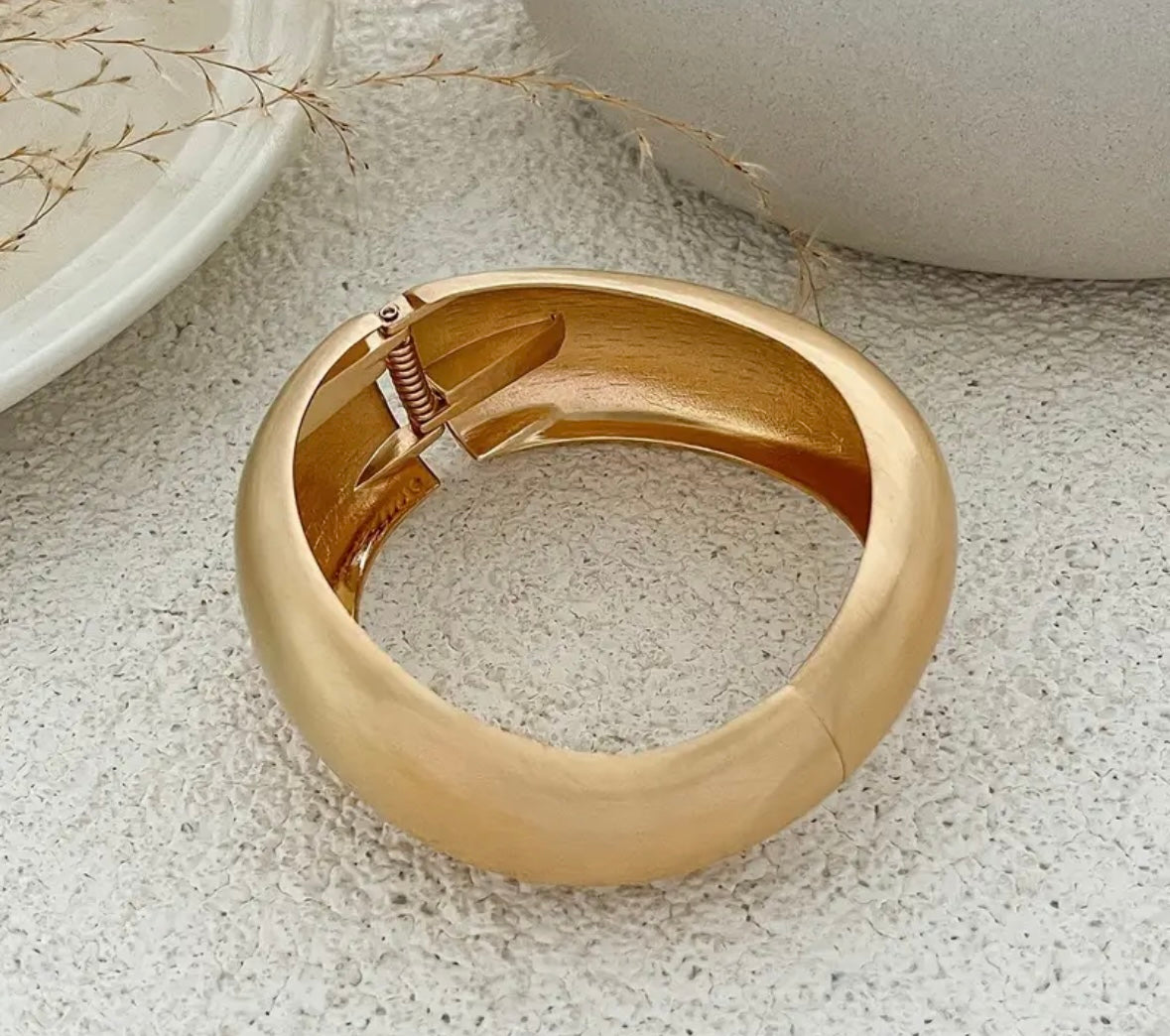 Geometric Frosted Cuff Bracelet - Golden