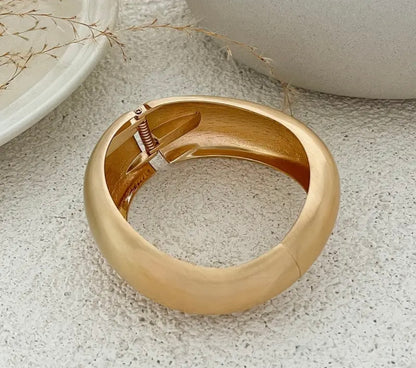 Geometric Frosted Cuff Bracelet - Golden