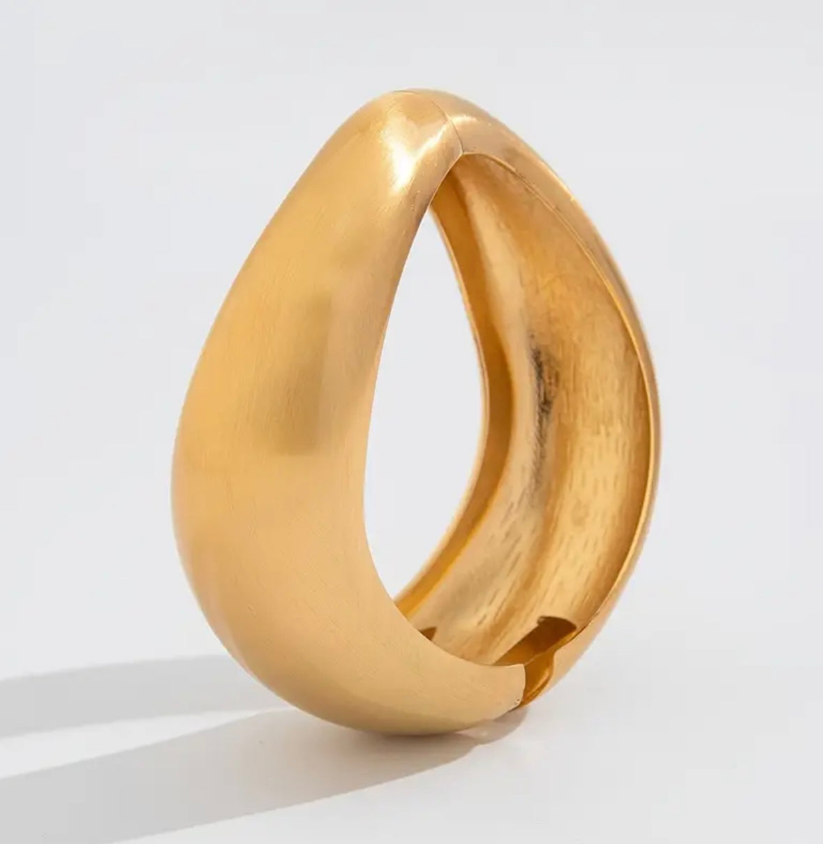 Geometric Frosted Cuff Bracelet - Golden