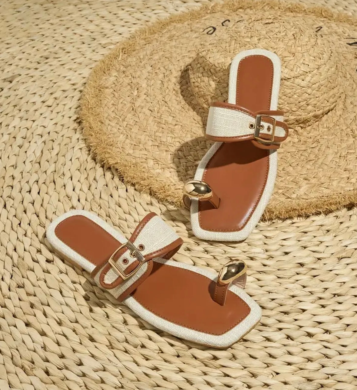 Flat Toe Ring Sandals - Beige