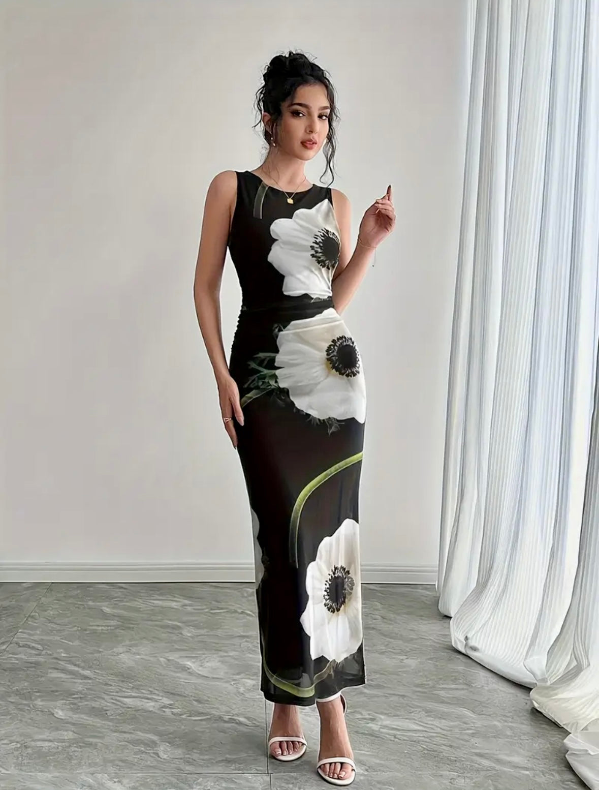 Long Bodycon Floral Dress - Black - size L