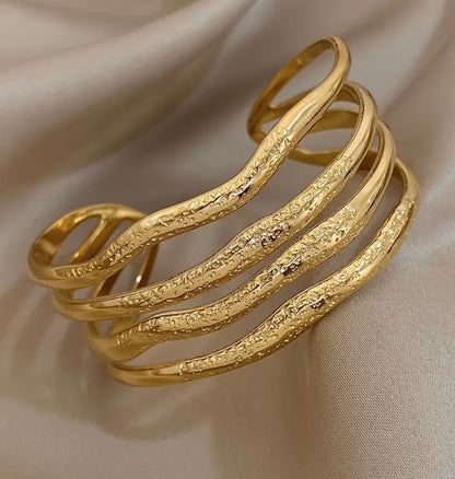 Irregular Root design Bracelet - Gold