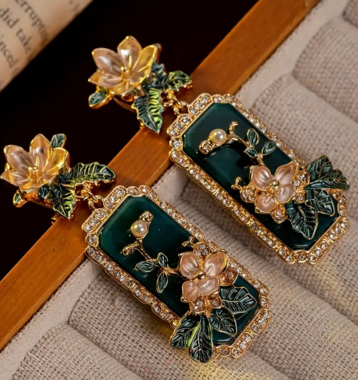 Vintage Floral Carved Earrings - Bottle green