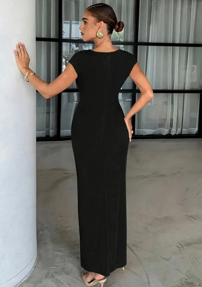 Chic Fitted Silhouette Dress with Buckle Detail - Black - M & L